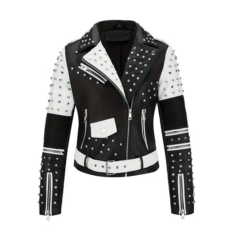 Chaqueta biker de piel sintética bordada con tachuelas